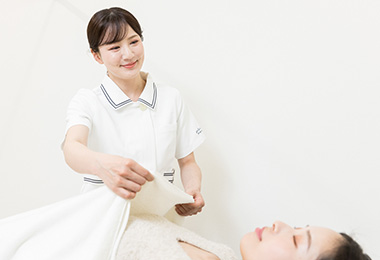 鎮静剤を使用して眠った状態で受けられる